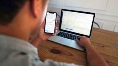 Forex Trading vs. Stock Trading: Key Differences Explained