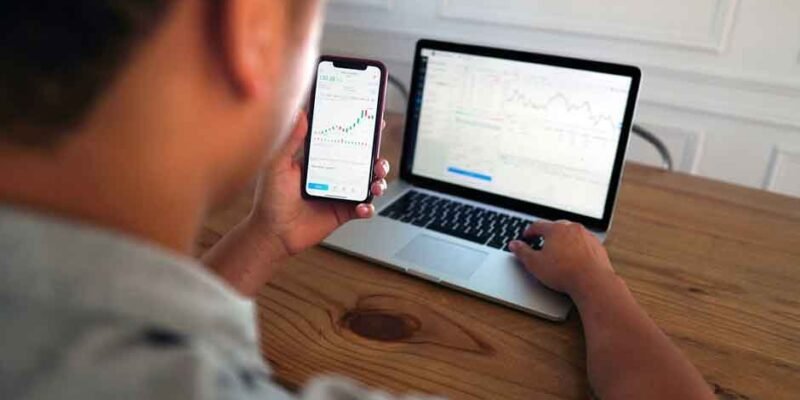 Forex Trading vs. Stock Trading: Key Differences Explained