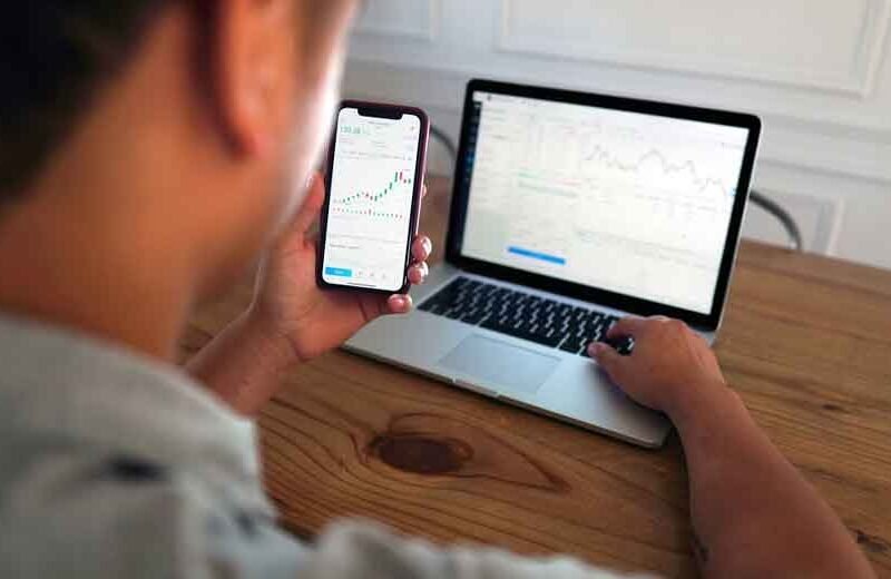 Forex Trading vs. Stock Trading: Key Differences Explained